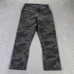 NOBULL Cropped Leggings Womens Small Gray Camo Athletic Running Yoga Gym